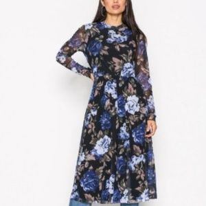 NEVER WORN - Y.A.S. Jamaica Floral Dress